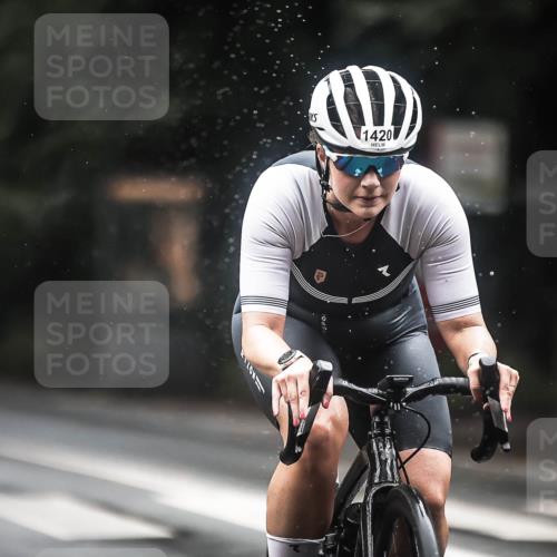 13.09.2026 - Stadtparktriathlon H.Heesch http://msf.ph/oto/10315537 13.09.2026 12:58:18 Radfahren 1244, 1278, 1281, 1352, 1359, 1385, 1420 meine-sportfotos.de