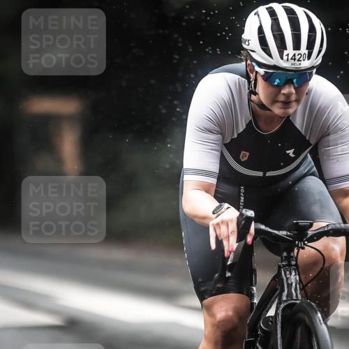 13.09.2026 - Stadtparktriathlon H.Heesch http://msf.ph/oto/10315561 13.09.2026 12:58:18 Radfahren 1244, 1278, 1281, 1352, 1359, 1385, 1420 meine-sportfotos.de