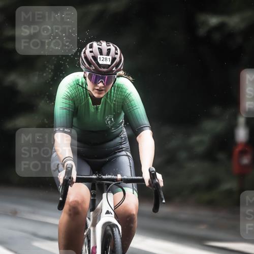 13.09.2026 - Stadtparktriathlon H.Heesch http://msf.ph/oto/10315587 13.09.2026 12:58:23 Radfahren 1237, 1278, 1281, 1336, 1420 meine-sportfotos.de