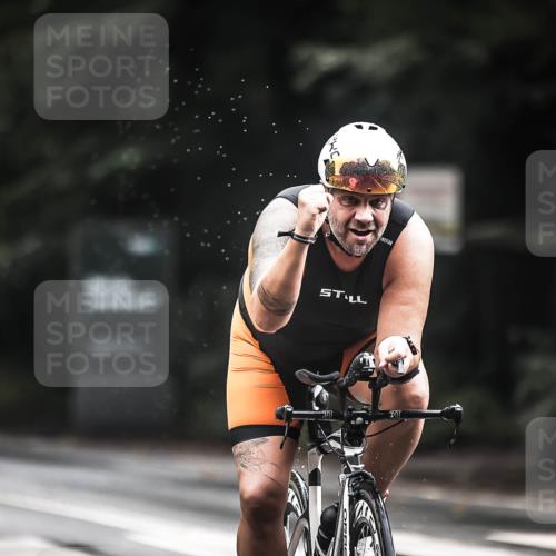 13.09.2026 - Stadtparktriathlon H.Heesch http://msf.ph/oto/10315589 13.09.2026 11:50:49 Radfahren 822, 833, 836, 918 meine-sportfotos.de
