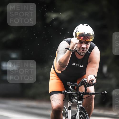 13.09.2026 - Stadtparktriathlon H.Heesch http://msf.ph/oto/10315597 13.09.2026 11:50:49 Radfahren 822, 833, 836, 918 meine-sportfotos.de