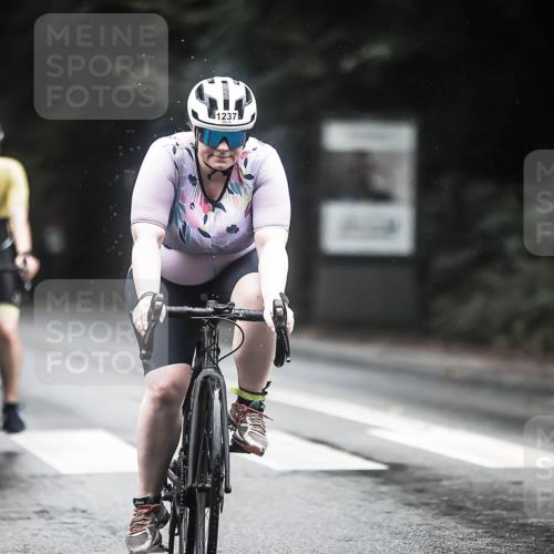 13.09.2026 - Stadtparktriathlon H.Heesch http://msf.ph/oto/10315617 13.09.2026 12:58:29 Radfahren 1212, 1237, 1281, 1295, 1312, 1336, 1383 meine-sportfotos.de