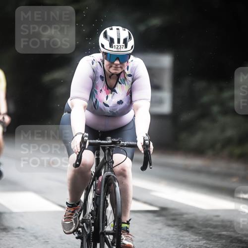 13.09.2026 - Stadtparktriathlon H.Heesch http://msf.ph/oto/10315622 13.09.2026 12:58:29 Radfahren 1212, 1237, 1281, 1295, 1312, 1336, 1383 meine-sportfotos.de