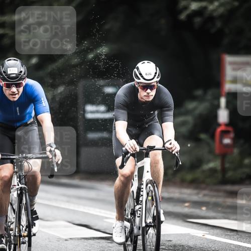 13.09.2026 - Stadtparktriathlon H.Heesch http://msf.ph/oto/10315634 13.09.2026 11:50:51 Radfahren 822, 833, 836, 847, 918 meine-sportfotos.de