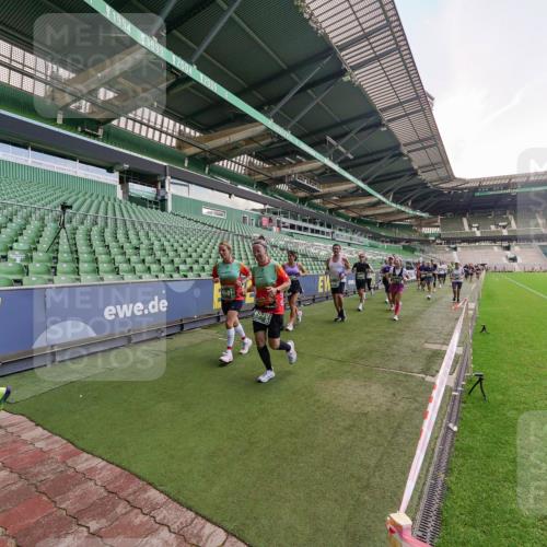 13.09.2026 - 21. swb-Marathon Bremen Michael Burmester http://msf.ph/oto/10315637 13.09.2026 13:12:03 Laufen im Stadion 118, 265, 373, 514, 581, 703, 843, 984, 1113, 1226, 1286, 1334, 1435, 1738, 1849, 1851, 1936, 1952, 2005, 2248, 2264, 2281, 2299, 2330, 2333, 2336, 2353, 2375, 2377, 2398, 2426, 2432, 2443, 2505, 2531, 2589, 2659, 2669, 2673, 2684, 2765, 2784, 2804, 2815, 2822, 2836, 2850, 2860, 2895, 2907, 2963, 2966, 2975, 2976, 3026, 3027, 3079, 3082, 3143, 3155, 3159, 3174, 3207, 3308, 3328, 3349, 3352, 3409, 3434, 3442, 3470, 549, 800 meine-sportfotos.de