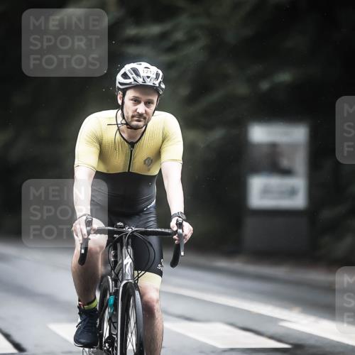 13.09.2026 - Stadtparktriathlon H.Heesch http://msf.ph/oto/10315640 13.09.2026 12:58:30 Radfahren 1212, 1237, 1295, 1300, 1312, 1336, 1383 meine-sportfotos.de