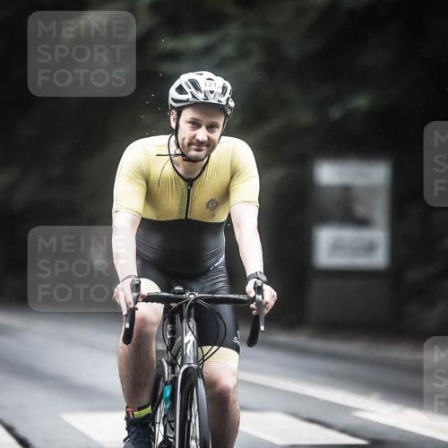 13.09.2026 - Stadtparktriathlon H.Heesch http://msf.ph/oto/10315648 13.09.2026 12:58:30 Radfahren 1212, 1237, 1295, 1300, 1312, 1336, 1383 meine-sportfotos.de