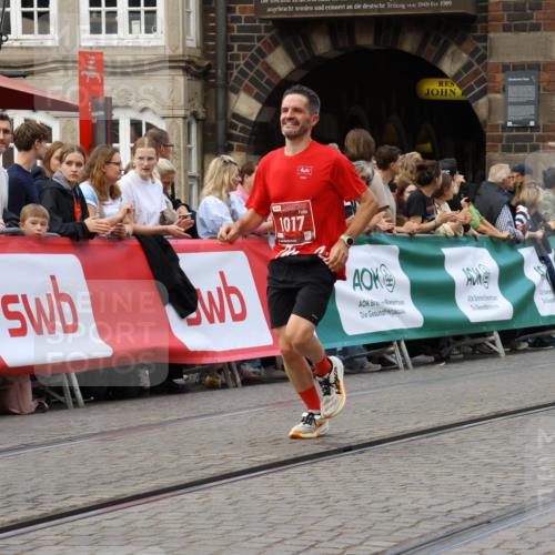 13.09.2026 - 21. swb-Marathon Bremen Strokosch-Dieckow http://msf.ph/oto/10315664 13.09.2026 13:06:12 Ziel 1017, 1745, 1879, 2538, 3520, 4157, 4712, 5803, 6025, 6058, 7399, 8334, 8706, 8877, 8973, 8983, 9010, 9918, 474, 1901, 7590, 8621, 9934, 13148 meine-sportfotos.de