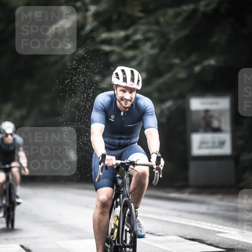 13.09.2026 - Stadtparktriathlon H.Heesch http://msf.ph/oto/10315673 13.09.2026 11:50:56 Radfahren 833, 836, 847, 923 meine-sportfotos.de
