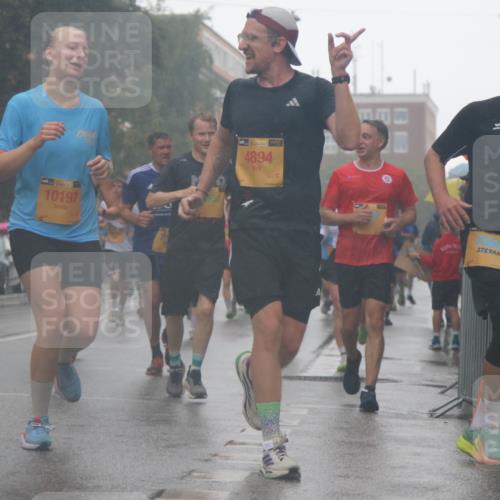 13.09.2026 - Kiel Lauf Markus Tischler http://msf.ph/oto/10315700 13.09.2026 10:45:02 Fleethörn 9312, 10197, 4894, 056, 1, 39, 5449, 19 meine-sportfotos.de