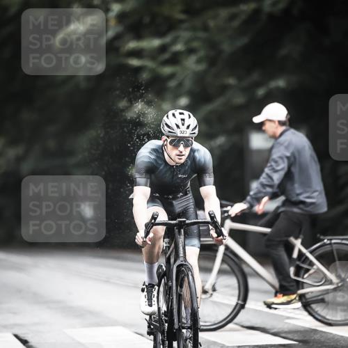 13.09.2026 - Stadtparktriathlon H.Heesch http://msf.ph/oto/10315726 13.09.2026 11:50:58 Radfahren 847, 896, 923 meine-sportfotos.de