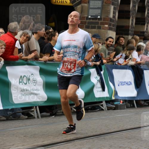 13.09.2026 - 21. swb-Marathon Bremen Strokosch-Dieckow http://msf.ph/oto/10315727 13.09.2026 13:06:15 Ziel 681, 1017, 1745, 2538, 3297, 3520, 4157, 4712, 5803, 6025, 6058, 7399, 8334, 8706, 8877, 8973, 8983, 9010, 9429, 9918, 474, 7590, 8621, 9934, 13148 meine-sportfotos.de