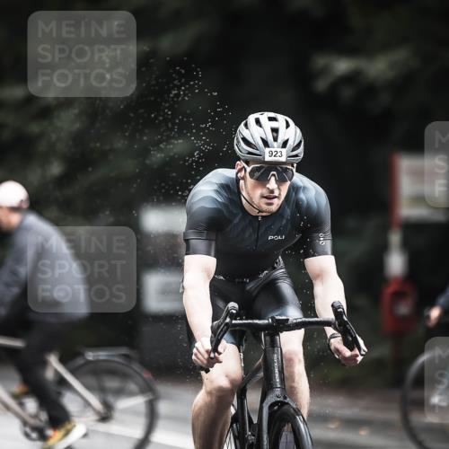 13.09.2026 - Stadtparktriathlon H.Heesch http://msf.ph/oto/10315751 13.09.2026 11:50:58 Radfahren 847, 896, 923 meine-sportfotos.de