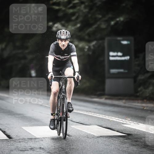13.09.2026 - Stadtparktriathlon H.Heesch http://msf.ph/oto/10315809 13.09.2026 12:58:39 Radfahren 1256, 1295, 1300, 1340, 1369, 1383 meine-sportfotos.de