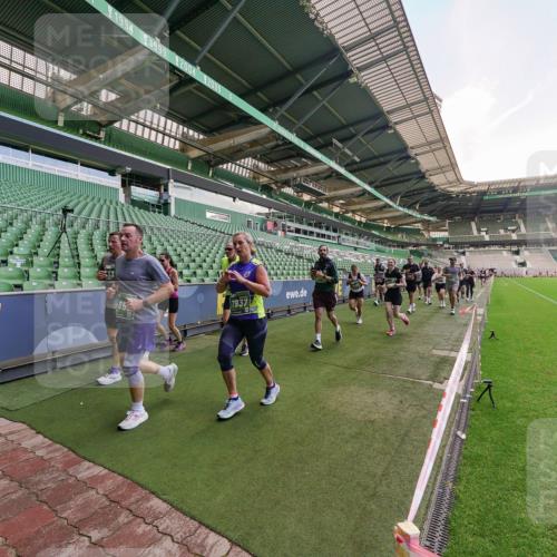 13.09.2026 - 21. swb-Marathon Bremen Michael Burmester http://msf.ph/oto/10315812 13.09.2026 13:12:19 Laufen im Stadion 118, 183, 265, 349, 514, 695, 702, 703, 843, 933, 984, 1113, 1226, 1286, 1334, 1435, 1849, 1851, 1936, 1952, 2005, 2248, 2264, 2281, 2299, 2330, 2336, 2353, 2375, 2377, 2398, 2426, 2443, 2461, 2478, 2505, 2531, 2589, 2659, 2669, 2673, 2684, 2765, 2792, 2804, 2815, 2822, 2836, 2850, 2860, 2884, 2895, 2907, 2963, 2966, 2975, 2976, 3027, 3079, 3082, 3143, 3155, 3159, 3293, 3308, 3328, 3349, 3352, 3409, 3434, 3442, 549, 800 meine-sportfotos.de