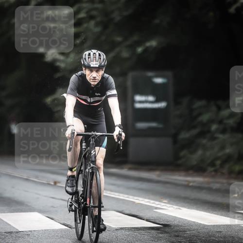 13.09.2026 - Stadtparktriathlon H.Heesch http://msf.ph/oto/10315821 13.09.2026 12:58:39 Radfahren 1256, 1295, 1300, 1340, 1369, 1383 meine-sportfotos.de