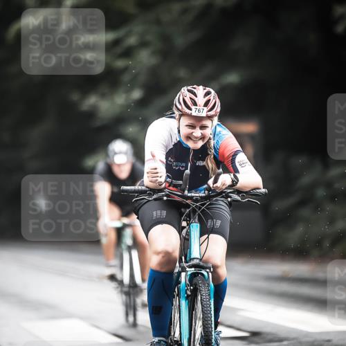 13.09.2026 - Stadtparktriathlon H.Heesch http://msf.ph/oto/10315861 13.09.2026 11:51:08 Radfahren 715, 767, 896, 904, 906, 963 meine-sportfotos.de