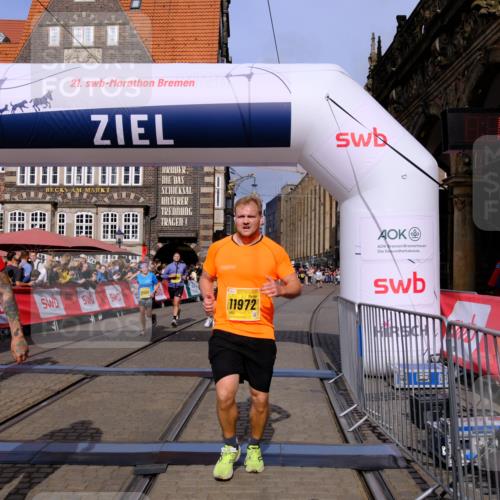 13.09.2026 - 21. swb-Marathon Bremen Tim E. http://msf.ph/oto/10315884 13.09.2026 10:56:15 Ziel 10298, 10374, 10690, 10703, 11790, 11972, 12061, 12108, 12143, 12484, 13565 meine-sportfotos.de