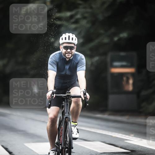 13.09.2026 - Stadtparktriathlon H.Heesch http://msf.ph/oto/10315903 13.09.2026 12:58:47 Radfahren 1343, 1369 meine-sportfotos.de