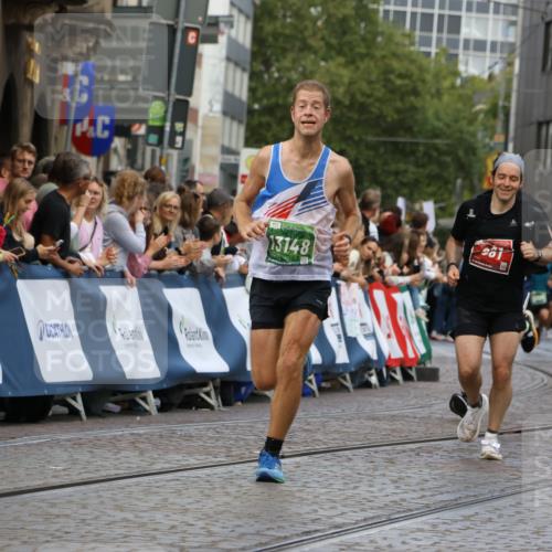 13.09.2026 - 21. swb-Marathon Bremen Strokosch-Dieckow http://msf.ph/oto/10315926 13.09.2026 13:06:23 Ziel 681, 3297, 3466, 4614, 4712, 5803, 6058, 6686, 7336, 7399, 8334, 8670, 8877, 8983, 9429, 9918, 508, 1770, 1921, 2832, 4777, 7590, 13148 meine-sportfotos.de