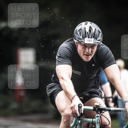 13.09.2026 - Stadtparktriathlon H.Heesch http://msf.ph/oto/10315929 13.09.2026 11:51:10 Radfahren 715, 767, 896, 904, 906, 963 meine-sportfotos.de