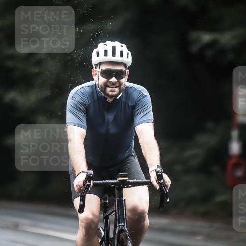13.09.2026 - Stadtparktriathlon H.Heesch http://msf.ph/oto/10315933 13.09.2026 12:58:47 Radfahren 1343, 1369 meine-sportfotos.de