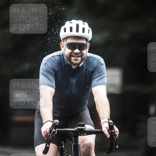 13.09.2026 - Stadtparktriathlon H.Heesch http://msf.ph/oto/10315944 13.09.2026 12:58:48 Radfahren 1343, 1369 meine-sportfotos.de