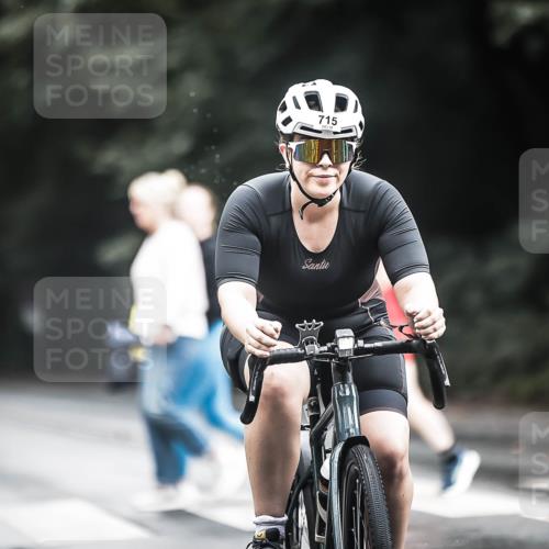 13.09.2026 - Stadtparktriathlon H.Heesch http://msf.ph/oto/10315946 13.09.2026 11:51:14 Radfahren 715, 767, 894, 904, 963 meine-sportfotos.de