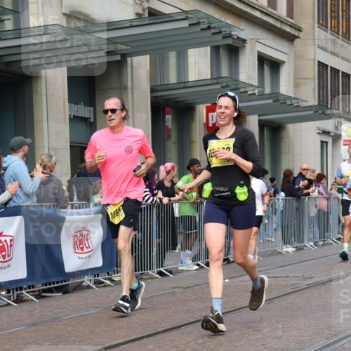 13.09.2026 - 21. swb-Marathon Bremen Strokosch-Dieckow http://msf.ph/oto/10315951 13.09.2026 10:57:09 Ziel 10166, 10177, 10226, 10300, 10394, 10517, 10518, 10687, 10969, 11106, 11245, 11365, 11480, 11498, 11609, 11734, 11965, 11966, 12037, 12111, 12222, 12263, 12372, 12382, 12383, 12400, 12411, 10157, 10166, 10408, 10578, 10610, 10700, 10772, 10969, 11000, 11079, 11236, 11292, 11328, 11484, 11667, 11946, 12032, 12284, 12434 meine-sportfotos.de