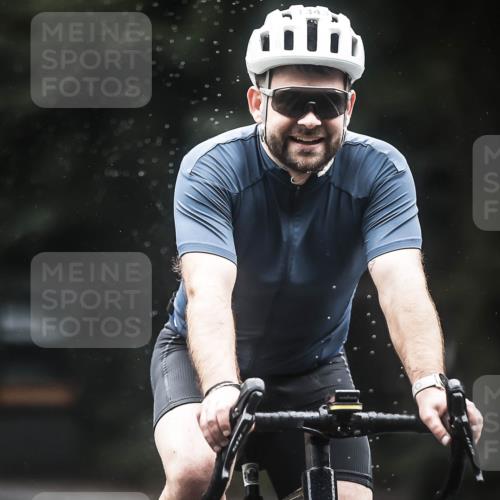 13.09.2026 - Stadtparktriathlon H.Heesch http://msf.ph/oto/10315953 13.09.2026 12:58:48 Radfahren 1343, 1369 meine-sportfotos.de