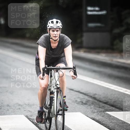 13.09.2026 - Stadtparktriathlon H.Heesch http://msf.ph/oto/10315966 13.09.2026 12:59:05 Radfahren 1118, 1249, 1264, 1317, 1322, 1323, 1344, 1391, 1401 meine-sportfotos.de