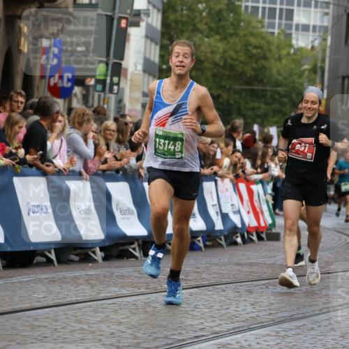 13.09.2026 - 21. swb-Marathon Bremen Strokosch-Dieckow http://msf.ph/oto/10315970 13.09.2026 13:06:23 Ziel 681, 3297, 3466, 4614, 4712, 5803, 6058, 6686, 7336, 7399, 8334, 8670, 8877, 8983, 9429, 9918, 508, 1770, 1921, 2832, 4777, 7590, 13148 meine-sportfotos.de
