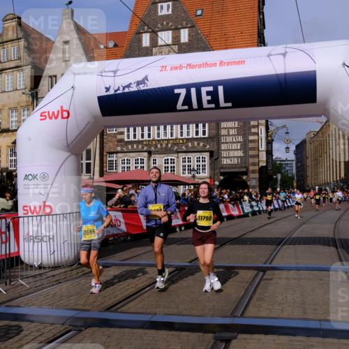 13.09.2026 - 21. swb-Marathon Bremen Tim E. http://msf.ph/oto/10315971 13.09.2026 10:56:18 Ziel 10298, 10365, 10374, 10690, 10703, 10949, 10957, 10960, 11219, 11790, 11972, 12061, 12143, 12476, 12484, 13565 meine-sportfotos.de