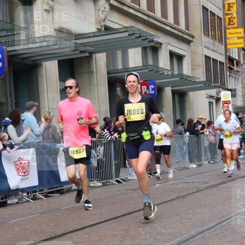 13.09.2026 - 21. swb-Marathon Bremen Strokosch-Dieckow http://msf.ph/oto/10315977 13.09.2026 10:57:10 Ziel 10177, 10226, 10300, 10394, 10517, 10518, 10687, 11106, 11245, 11365, 11480, 11498, 11609, 11734, 11965, 11966, 12037, 12111, 12222, 12263, 12372, 12382, 12383, 12400, 12411, 10157, 10166, 10408, 10578, 10610, 10700, 10772, 10969, 11000, 11079, 11236, 11292, 11328, 11484, 11667, 11946, 12032, 12284, 12382, 12383 meine-sportfotos.de