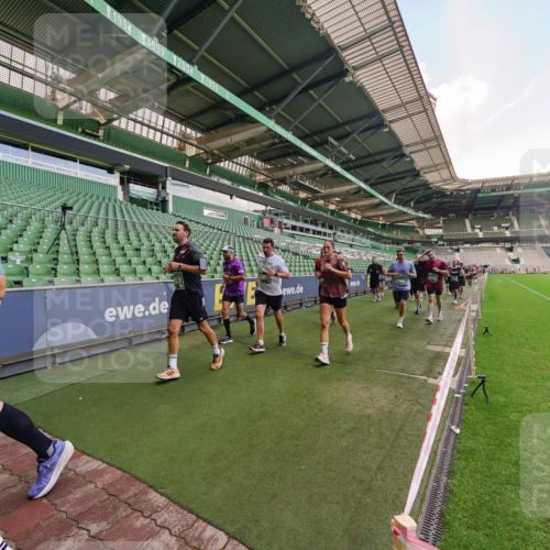 13.09.2026 - 21. swb-Marathon Bremen Michael Burmester http://msf.ph/oto/10315989 13.09.2026 13:12:36 Laufen im Stadion 118, 183, 265, 278, 349, 514, 576, 695, 702, 703, 843, 933, 950, 1005, 1113, 1143, 1226, 1286, 1334, 1435, 1641, 1849, 1851, 1936, 1952, 1991, 2005, 2248, 2264, 2281, 2299, 2336, 2353, 2375, 2377, 2398, 2426, 2439, 2461, 2478, 2505, 2612, 2659, 2665, 2669, 2673, 2684, 2765, 2773, 2792, 2804, 2815, 2816, 2822, 2850, 2860, 2884, 2895, 2907, 2921, 2963, 2966, 2975, 2976, 3016, 3027, 3079, 3082, 3143, 3155, 3159, 3253, 3293, 3308, 3313, 3328, 3349, 3352, 3434, 3442, 549 meine-sportfotos.de