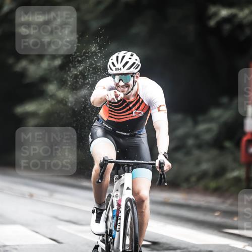 13.09.2026 - Stadtparktriathlon H.Heesch http://msf.ph/oto/10316007 13.09.2026 11:51:20 Radfahren 715, 722, 812, 823, 853, 886, 894, 1800 meine-sportfotos.de