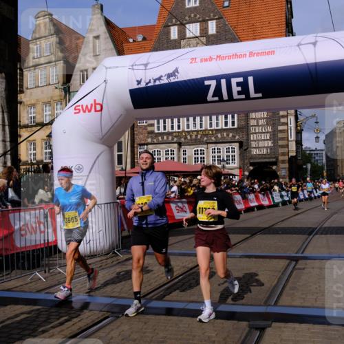 13.09.2026 - 21. swb-Marathon Bremen Tim E. http://msf.ph/oto/10316022 13.09.2026 10:56:19 Ziel 10298, 10365, 10690, 10703, 10949, 10957, 10960, 11219, 11782, 11790, 11972, 12061, 12143, 12476, 12484, 13565 meine-sportfotos.de