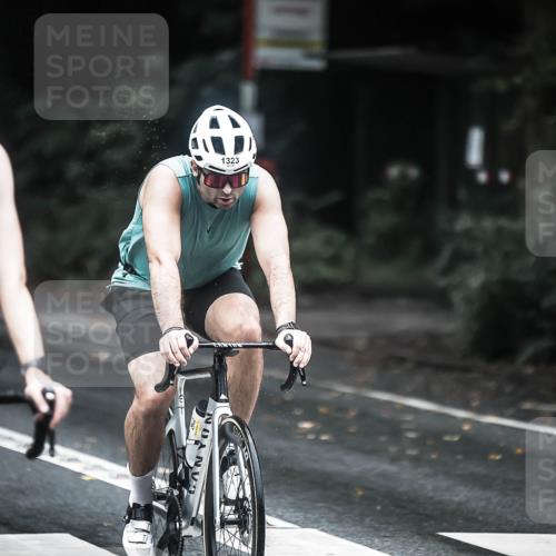 13.09.2026 - Stadtparktriathlon H.Heesch http://msf.ph/oto/10316034 13.09.2026 12:59:08 Radfahren 1070, 1118, 1249, 1264, 1322, 1323, 1344, 1391 meine-sportfotos.de