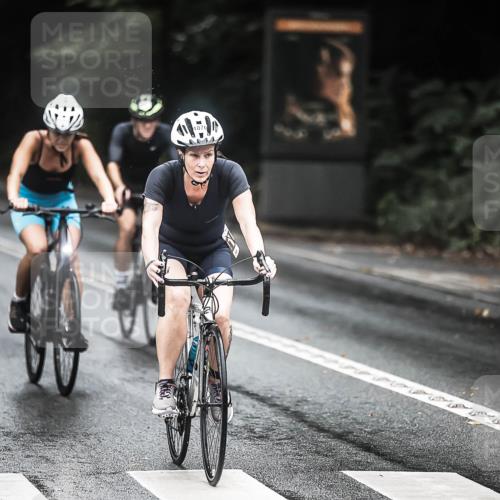 13.09.2026 - Stadtparktriathlon H.Heesch http://msf.ph/oto/10316064 13.09.2026 12:59:13 Radfahren 1070, 1151, 1219, 1292, 1322, 1323, 1381 meine-sportfotos.de