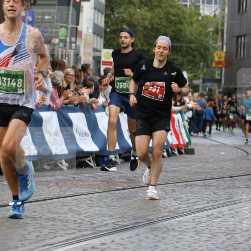 13.09.2026 - 21. swb-Marathon Bremen Strokosch-Dieckow http://msf.ph/oto/10316069 13.09.2026 13:06:24 Ziel 681, 3297, 3466, 4614, 4712, 5803, 6058, 6686, 7336, 7399, 8334, 8670, 8877, 8983, 9429, 9918, 508, 1770, 1921, 2832, 3910, 4777, 7590, 13148 meine-sportfotos.de