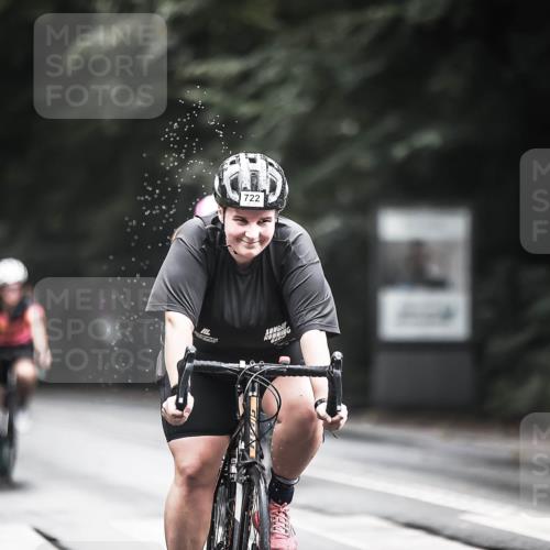 13.09.2026 - Stadtparktriathlon H.Heesch http://msf.ph/oto/10316087 13.09.2026 11:51:25 Radfahren 722, 796, 812, 823, 853, 886, 894, 1800 meine-sportfotos.de