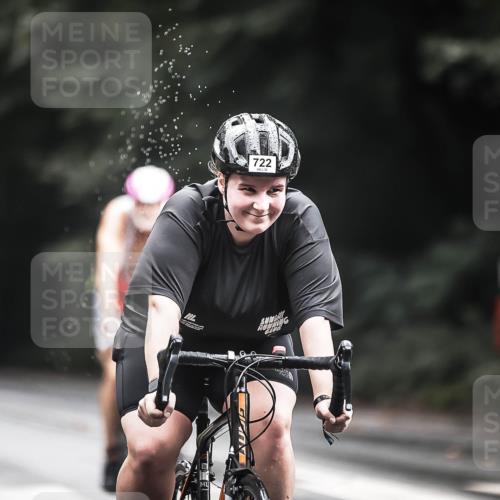 13.09.2026 - Stadtparktriathlon H.Heesch http://msf.ph/oto/10316107 13.09.2026 11:51:25 Radfahren 722, 796, 812, 823, 853, 886, 894, 1800 meine-sportfotos.de