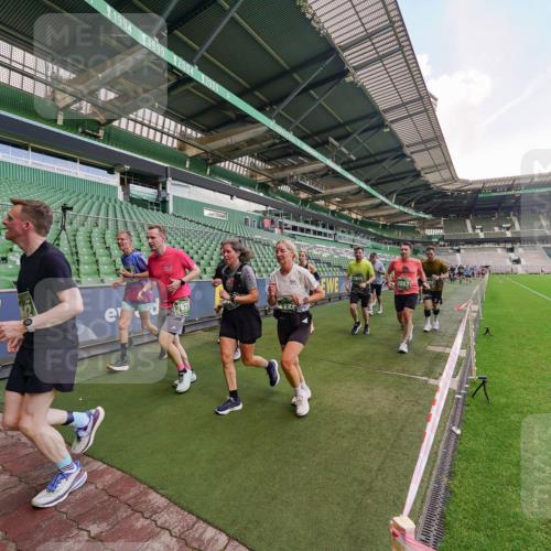 13.09.2026 - 21. swb-Marathon Bremen Michael Burmester http://msf.ph/oto/10316123 13.09.2026 13:12:47 Laufen im Stadion 118, 183, 270, 278, 349, 514, 576, 600, 695, 702, 703, 843, 933, 950, 1005, 1113, 1143, 1226, 1286, 1334, 1426, 1435, 1641, 1849, 1851, 1936, 1952, 1991, 2005, 2248, 2264, 2281, 2336, 2353, 2375, 2377, 2398, 2426, 2439, 2461, 2478, 2505, 2612, 2659, 2665, 2673, 2684, 2765, 2773, 2792, 2804, 2815, 2816, 2822, 2850, 2860, 2884, 2895, 2907, 2921, 2963, 2966, 2972, 2975, 2976, 3016, 3027, 3079, 3082, 3143, 3155, 3253, 3277, 3293, 3308, 3313, 3328, 3349, 3434, 3442, 549 meine-sportfotos.de