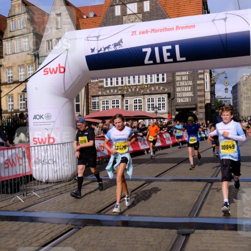 13.09.2026 - 21. swb-Marathon Bremen Tim E. http://msf.ph/oto/10316142 13.09.2026 10:56:24 Ziel 10246, 10298, 10365, 10443, 10690, 10699, 10949, 10957, 10960, 11219, 11280, 11782, 11790, 11972, 12061, 12476, 12484, 13565 meine-sportfotos.de