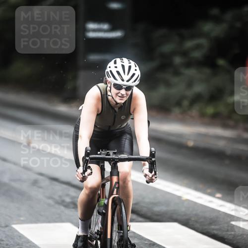 13.09.2026 - Stadtparktriathlon H.Heesch http://msf.ph/oto/10316151 13.09.2026 12:59:17 Radfahren 1070, 1094, 1151, 1219, 1277, 1292, 1379, 1381, 1406 meine-sportfotos.de