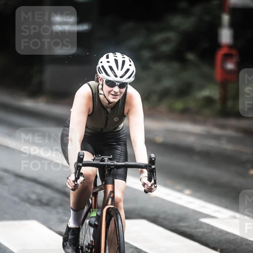 13.09.2026 - Stadtparktriathlon H.Heesch http://msf.ph/oto/10316155 13.09.2026 12:59:17 Radfahren 1070, 1094, 1151, 1219, 1277, 1292, 1379, 1381, 1406 meine-sportfotos.de