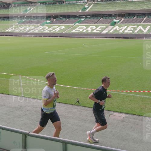 13.09.2026 - 21. swb-Marathon Bremen Michael Burmester http://msf.ph/oto/10316165 13.09.2026 12:51:10 Laufen im Stadion 335, 469, 663, 670, 734, 771, 863, 1043, 1125, 1146, 1162, 1455, 1510, 1513, 1517, 1605, 1613, 1970, 1998, 2052, 2130, 2288, 2291, 2295, 2347, 2360, 2442, 2444, 2447, 2759, 2847, 3440, 3484, 3566, 3625, 3647, 3703, 3808, 3959, 4023, 4165, 4368, 4429, 4473, 4559, 4571, 4573, 4582, 4727, 4781, 4782, 4888, 4895, 5066, 5079, 5111, 5152, 5155, 5168, 5314, 5377, 5379, 5383, 5521, 5532, 5585, 5620, 5627, 5636, 5696, 6267, 6274, 6471, 6652, 6668, 6901, 6906, 7115, 7121, 8033, 8798 meine-sportfotos.de