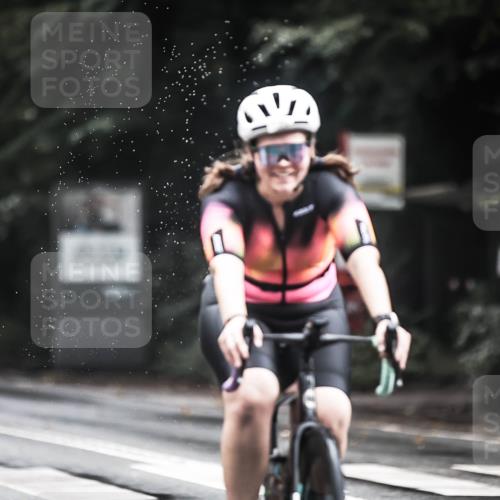 13.09.2026 - Stadtparktriathlon H.Heesch http://msf.ph/oto/10316178 13.09.2026 11:51:27 Radfahren 722, 728, 796, 812, 823, 853, 864, 886, 1800 meine-sportfotos.de