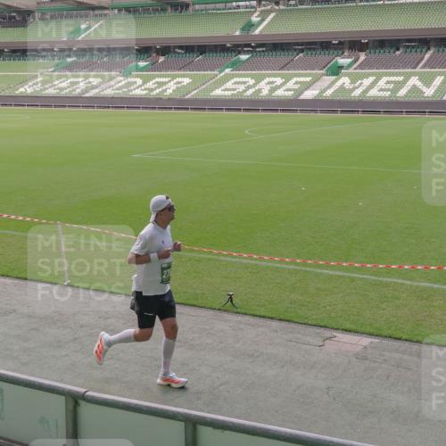 13.09.2026 - 21. swb-Marathon Bremen Michael Burmester http://msf.ph/oto/10316182 13.09.2026 12:51:12 Laufen im Stadion 235, 335, 469, 663, 670, 734, 771, 863, 1043, 1125, 1146, 1162, 1455, 1510, 1513, 1517, 1605, 1613, 1970, 1998, 2052, 2130, 2288, 2291, 2295, 2347, 2360, 2442, 2444, 2447, 2759, 2847, 3440, 3484, 3566, 3625, 3647, 3703, 3808, 3959, 4023, 4165, 4368, 4429, 4473, 4559, 4571, 4573, 4582, 4727, 4781, 4782, 4888, 4895, 5066, 5079, 5111, 5152, 5155, 5168, 5314, 5377, 5379, 5383, 5521, 5532, 5620, 5627, 5636, 5696, 6267, 6274, 6471, 6652, 6668, 6901, 6906, 7115, 7121, 8033, 8798 meine-sportfotos.de
