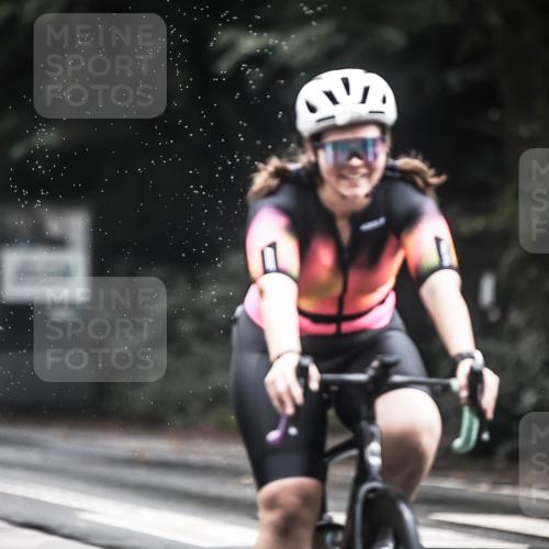 13.09.2026 - Stadtparktriathlon H.Heesch http://msf.ph/oto/10316183 13.09.2026 11:51:27 Radfahren 722, 728, 796, 812, 823, 853, 864, 886, 1800 meine-sportfotos.de